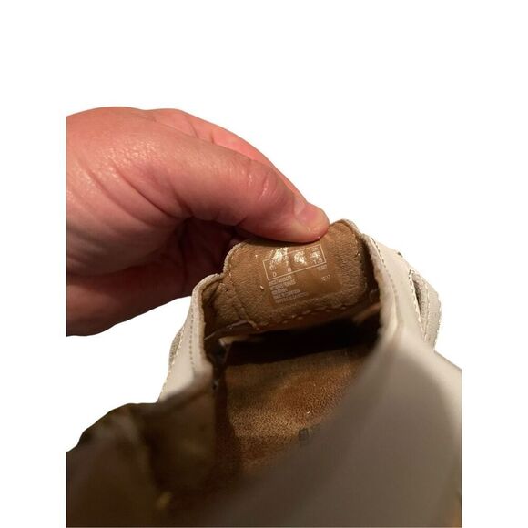 Clarks Collection Womens White Lexi Marigold Leather Wedge Sandals Size 7 - Picture 4 of 9